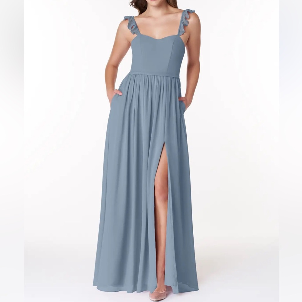 Azazie Metz
Dusty Blue A-Line Sweetheart Ruched Chiffon Dress size A2 with slit